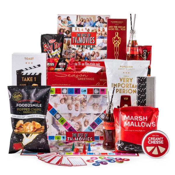 Kerstpakket voor jongeren met lekkere snacks en gezellig spel