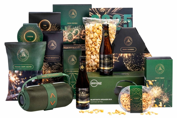 Stoer kerstpakket met leuke gadgets en heerlijke snacks